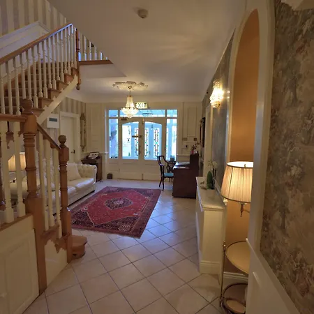 Herbert House ,v93 Rf64 Килларни