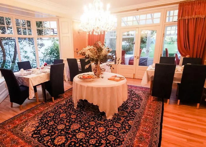 Herbert House ,v93 Rf64 קיל איירן